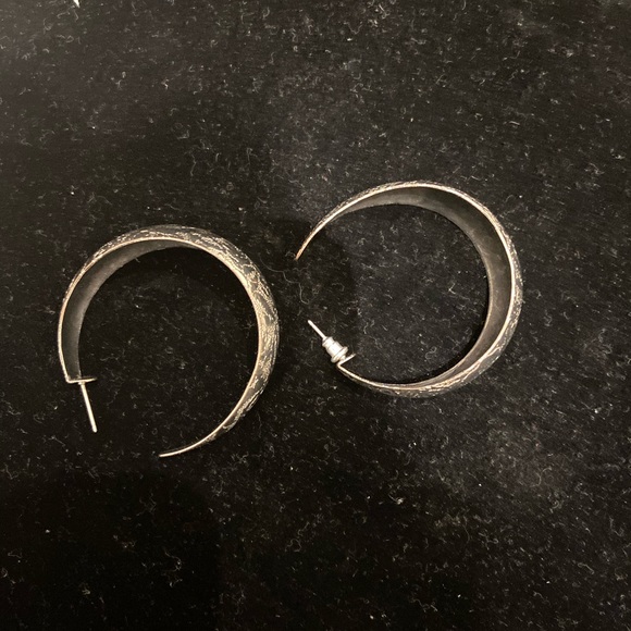 SILVER HOOPS - Picture 2 of 2